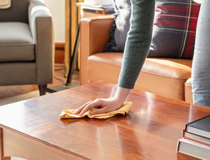 Lý do nhà nhanh bám bụi dù lau dọn thường xuyên