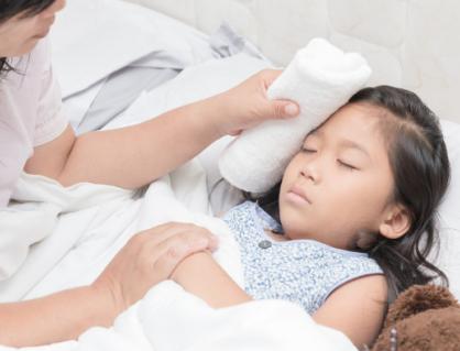 Bác sĩ chỉ ra hai sai lầm phổ biến khi chăm sóc trẻ mùa Hè
