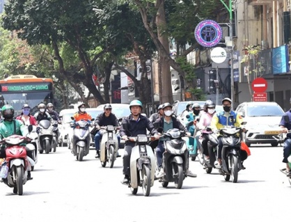 Nắng nóng bao trùm Bắc Bộ và Trung Bộ, có nơi trên 39 độ 