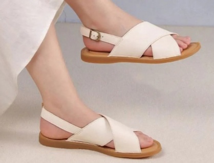 Bí quyết chọn sandal thoải mái cho mùa Hè