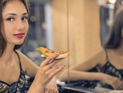 Chuyên gia tiết lộ mẹo đơn giản giúp kiểm soát cơn thèm ăn