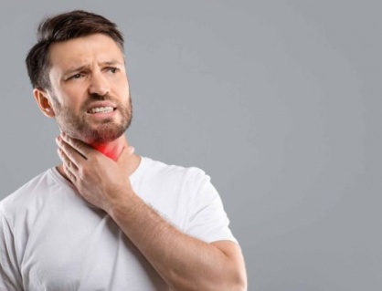 Vì sao đau họng uống thuốc mãi không khỏi?