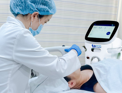 Công nghệ hỗ trợ giảm nọng cằm sau sinh