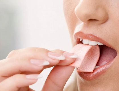 Lỡ nuốt kẹo cao su có sao không?