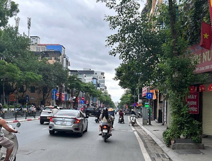 Trung Bộ nắng nóng, vùng núi Bắc Bộ còn mưa dông 
