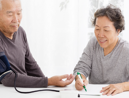 Huyết áp lên xuống thất thường ở người cao tuổi gây hệ lụy gì?