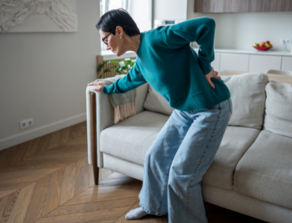 Thoái hóa cột sống và thoát vị đĩa đệm khác nhau thế nào?