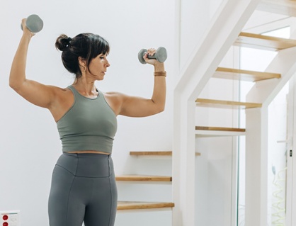 6 bài tập giúp cơ bụng săn chắc không cần gập bụng