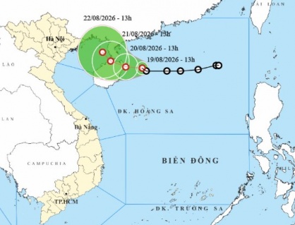 Áp thấp nhiệt đới trên Biển Đông, đất liền nhiều nơi mưa lớn