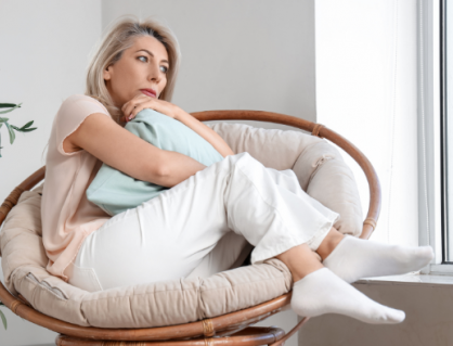 Vì sao phụ nữ hiện đại có xu hướng mãn kinh sớm?