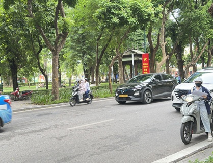 Trung Bộ tiếp tục nắng nóng, có nơi trên 38 độ