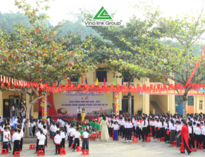 Vinalink Group đem niềm vui đến với học sinh nơi biên viễn ngày khai trường