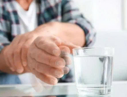 Run tay chân: Làm gì để kiểm soát triệu chứng?