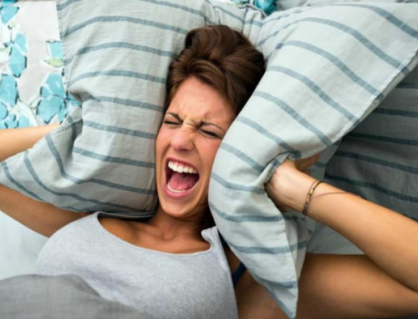Vì sao tâm trạng thường tệ đi trước khi kỳ kinh nguyệt bắt đầu?