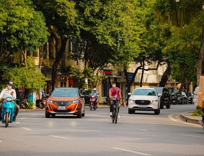 Bắc Bộ ngày nắng, Nam Bộ mưa lớn