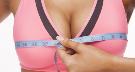 Những yếu tố nào có thể làm ngực phụ nữ phát triển lớn hơn? 
