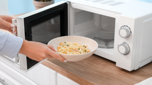 Lò vi sóng có làm thay đổi giá trị dinh dưỡng của món ăn?