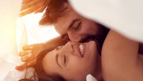 Sau kết hôn, một tuần “yêu” mấy lần là đủ?