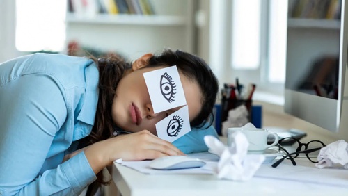 Thiếu ngủ làm não “xuống cấp” thế nào?