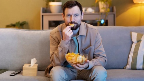 Thói quen cuối tuần của nam giới âm thầm tiêu diệt 'tinh binh'