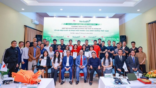 “Tối ưu Hiệu suất và Phục hồi thông qua Dinh dưỡng Thể thao” 