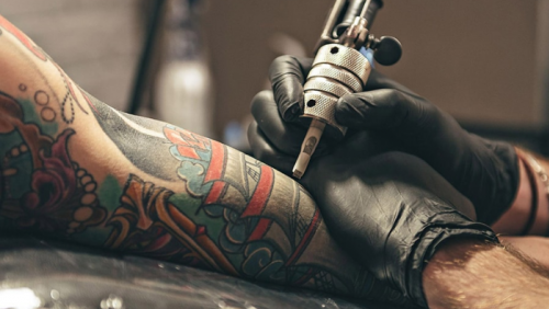 Mực xăm có thể tác động tiêu cực lên hệ miễn dịch?