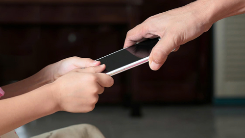 Giải pháp giúp trẻ 'cai nghiện' thiết bị điện tử