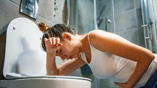 Cẩn thận với loại “virus mùa lạnh” gây nôn mửa, tiêu chảy