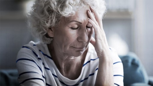 Tại sao một số người lại bị run tay chân sau tai biến?