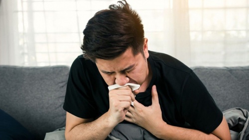 Triệu chứng bệnh viêm phổi mạn tính bạn nên biết