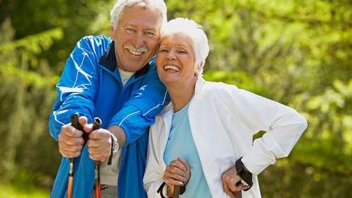 Đi bộ giúp giảm mệt mỏi ở người bệnh ung thư đại tràng?