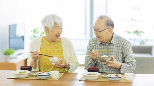 Giải pháp cân đối dinh dưỡng cho người cao tuổi