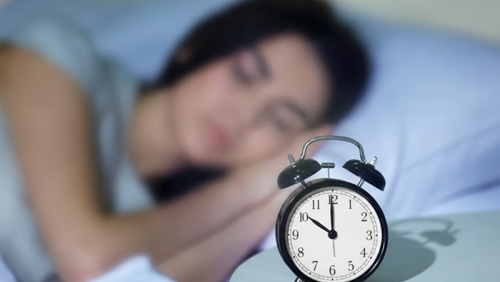 2 mẹo cải thiện giấc ngủ dựa trên bằng chứng khoa học