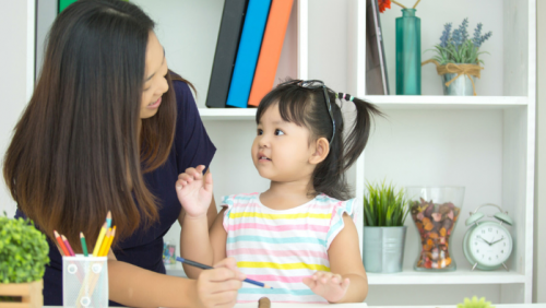 Có nên tiếp tục dạy trẻ “đừng nói chuyện với người lạ”?