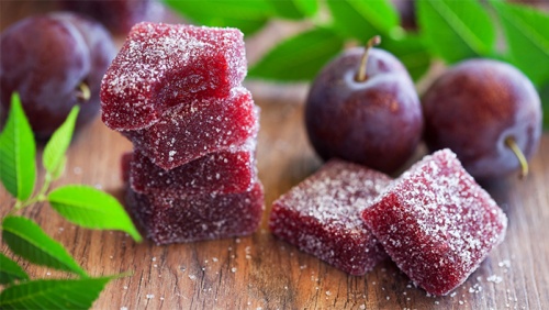 Infographic: Lợi ích của các món ăn nhẹ từ quả mận 