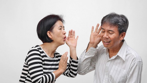 5 sai lầm khi bị ù tai khiến bệnh ngày càng nặng