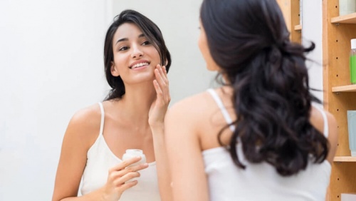 Chu trình chăm sóc da buổi sáng “chiều lòng” làn da khô