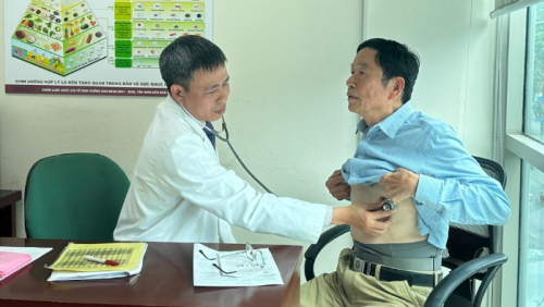 Miễn phí khám sức khỏe cho hàng nghìn người tại Hà Nội 