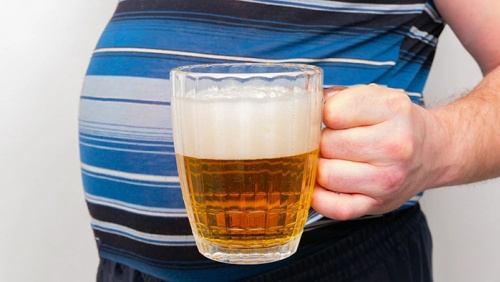 Muốn giảm mỡ nội tạng cần tránh xa rượu bia