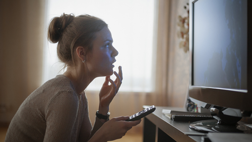 7 điều nên tránh sau 19h để bảo vệ sức khỏe tim mạch