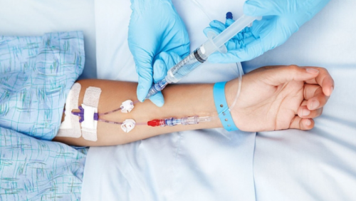 Vì sao người bệnh đang hoá trị lại chán ăn?