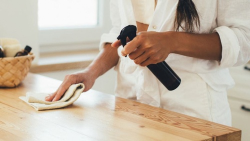 Khi nào không nên dùng giấm để vệ sinh nhà cửa?