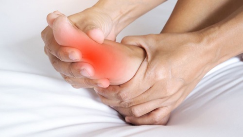 Nhận diện và đẩy lùi cơn gout cấp hiệu quả
