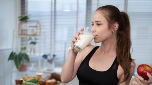 Ngoài nước lọc, nên uống gì trong ngày nắng nóng?