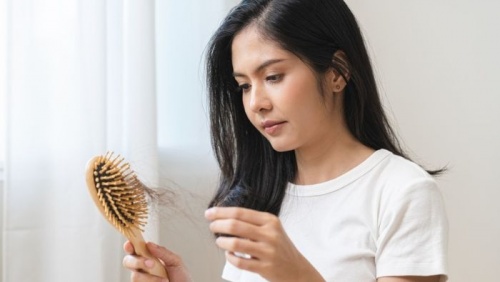 Rụng tóc mức độ nào thì cần can thiệp?