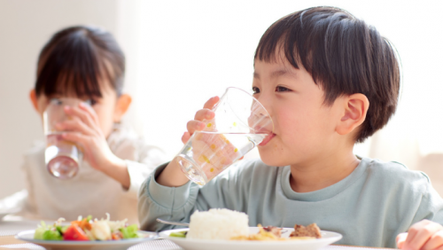 Bổ sung vi chất cho trẻ: Đừng “rập khuôn” theo con nhà hàng xóm