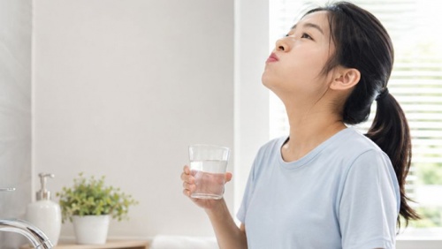 3 cách giảm đau họng cực dễ tại nhà 