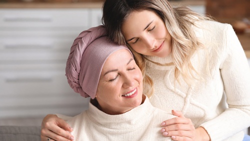 Nên làm gì khi gia đình có người mắc ung thư vú?