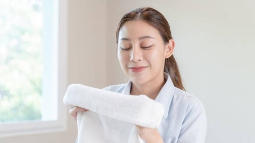 Cách giữ khăn tắm thơm tho, mềm mại như khách sạn 5 sao