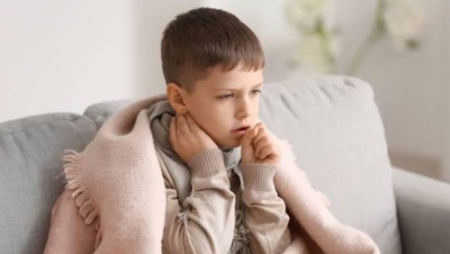 Trẻ ho đờm: Nguyên nhân và cách xử lý